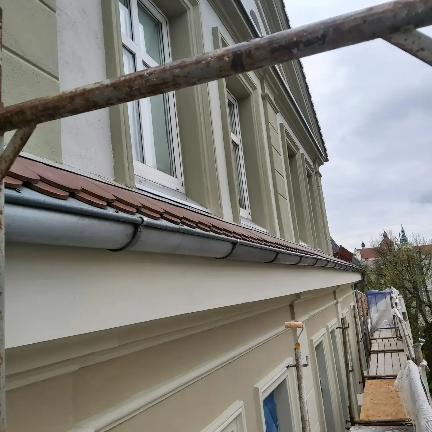 Renowacja elewacji kamienicy — zdjęcie 14